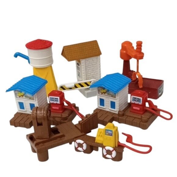 Fisher Price GeoTRAX Railway Replacement Buildings & Accessories 2003 - 2005 - Picture 1 of 7
